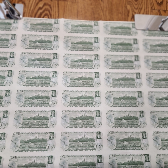 💯NWOT'S uncirculated sheet of 1973 $1 Bank of Canada bills - Picture 4 of 7